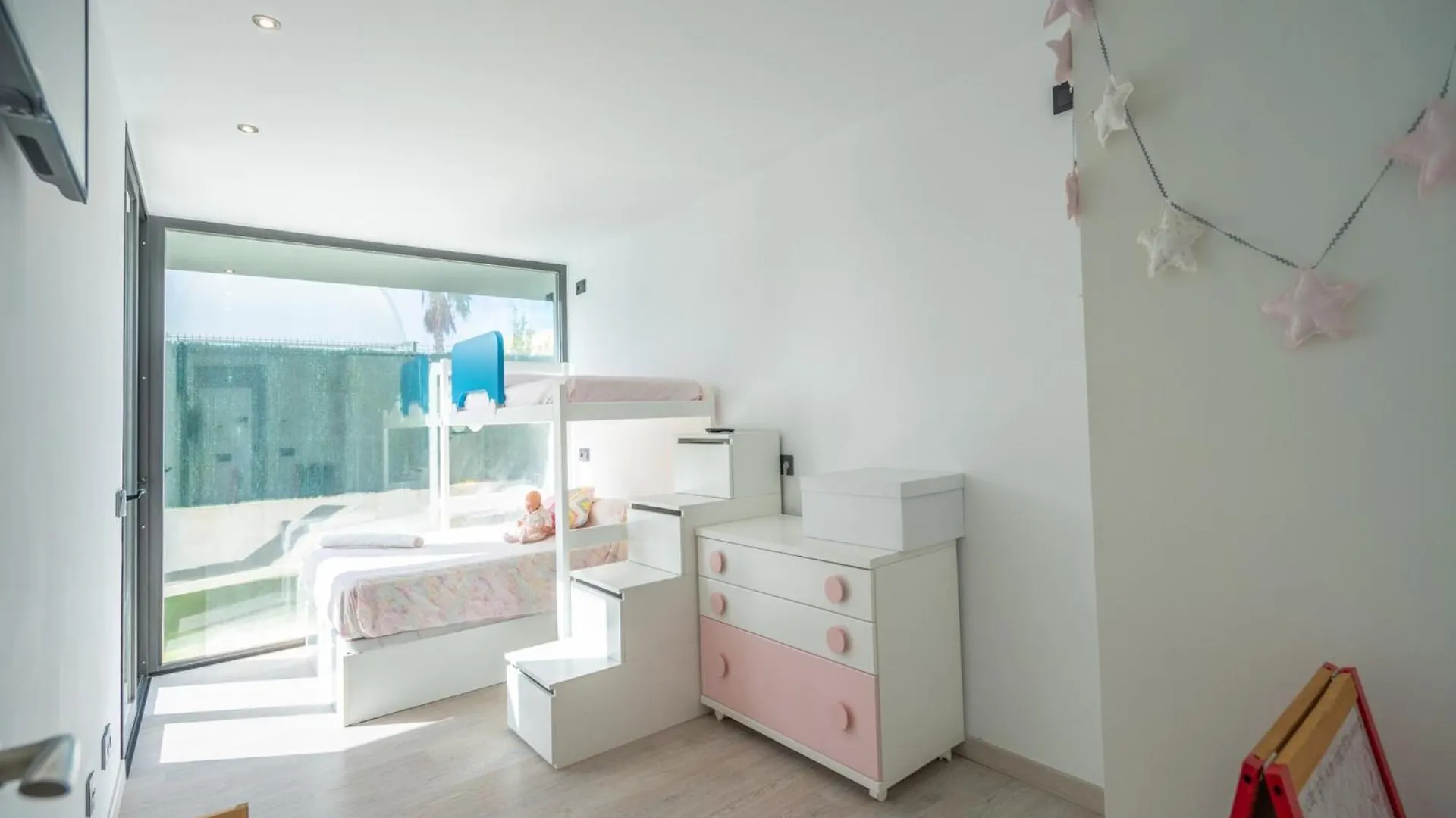 Seaside Villa With Swimming Pool 圣玛加利达